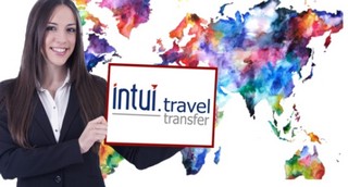 女孩-欢迎-Intui-旅行-转移