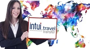 Girl-welcome-Intui-travel-transfer